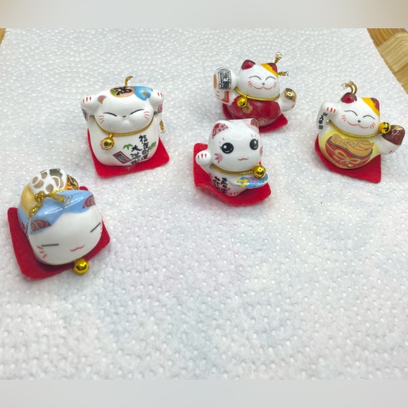 Farship Lifestyle Maneki Neko Lucky Cat Figurines, Set of 5 for Vitality & Peace - Picture 5 of 5